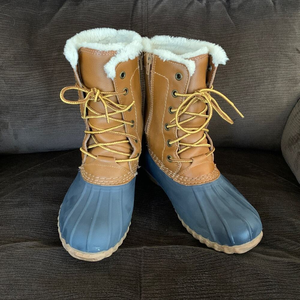 American Eagle Outfitters Duck Boots